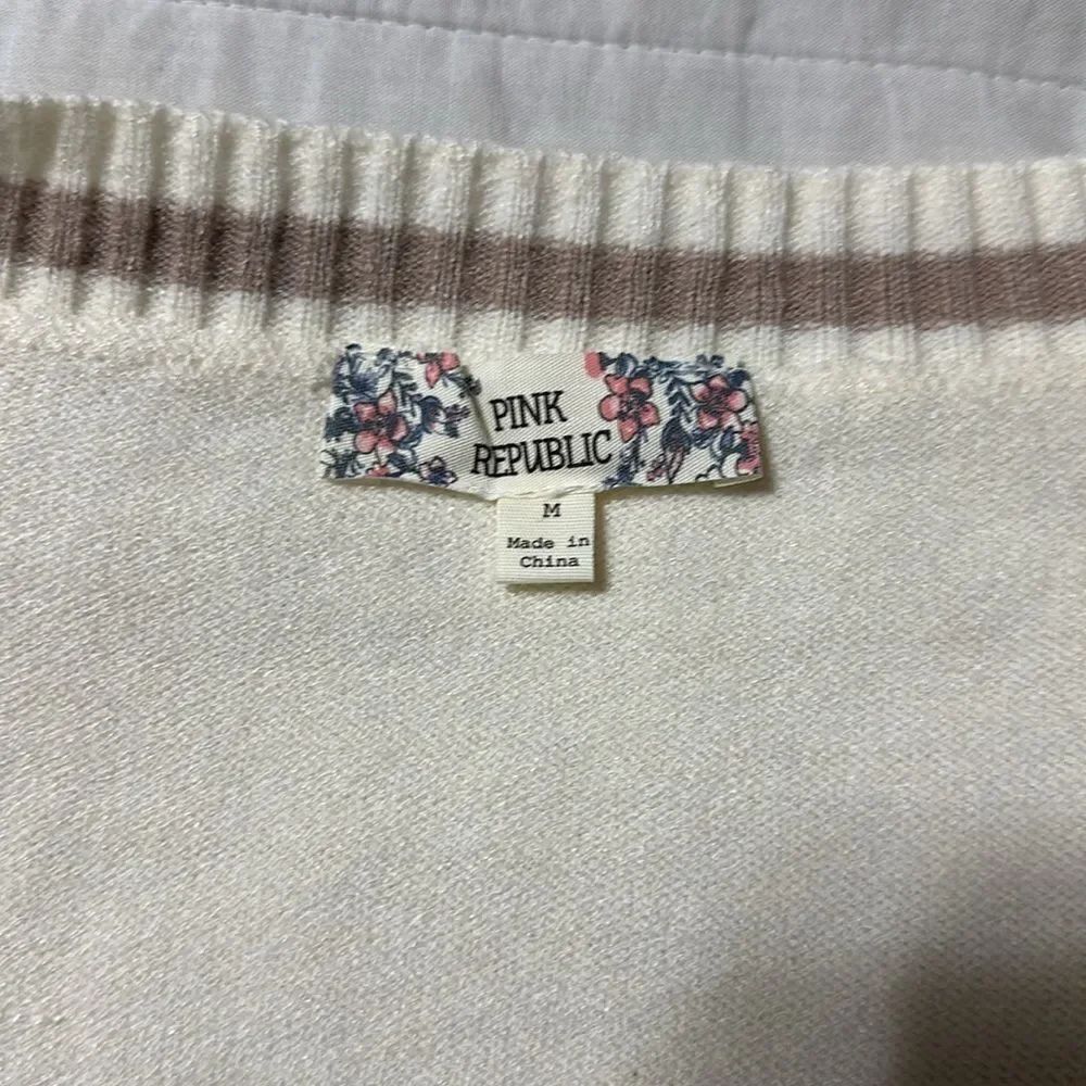 Pink Republic M Ivory Tan Stripe Trim Knit Button V-Neck Cardigan with Pockets - Picture 13 of 14